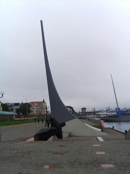 096-Обелиск в честь основания Владивостока